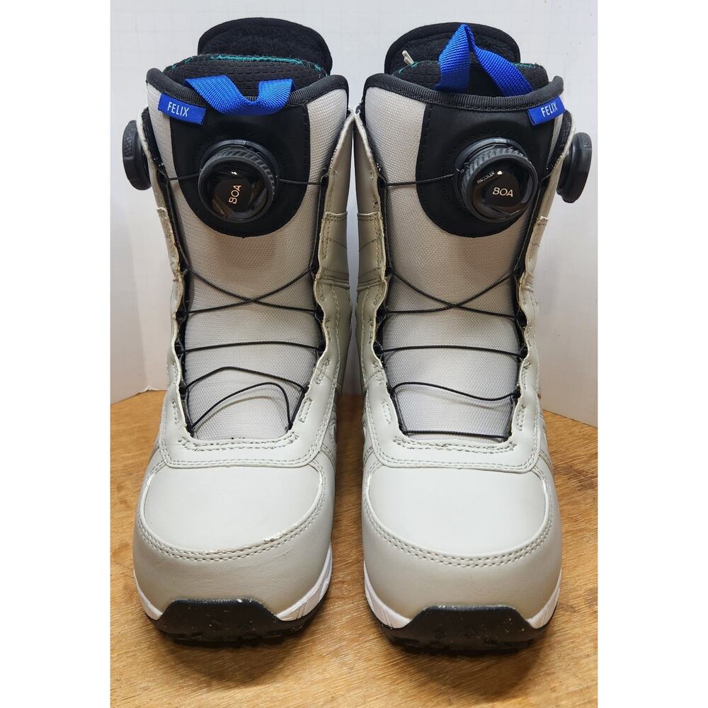 Burton Felix BOA Snowboard Boots Women's sz 6.5 Light Gray